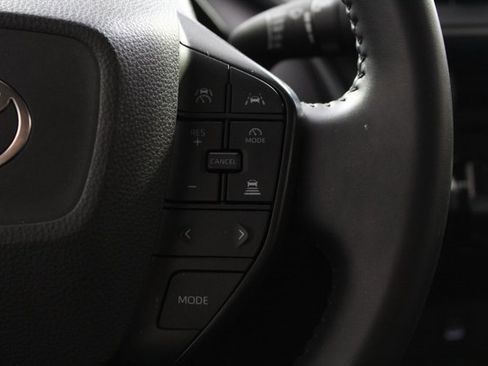 Used 2024 Toyota Prius LE image 19