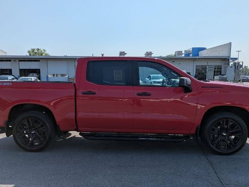 Used 2020 Chevrolet Silverado 1500 Custom w/ Custom Value Package AWD/4WD image 5