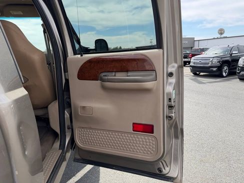 Used 2002 Ford F250 Lariat AWD/4WD image 31