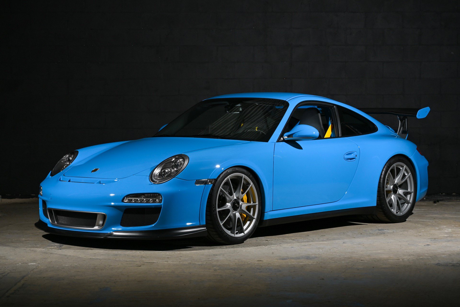 Used 2011 Porsche 911 GT3 RS RWD image 2