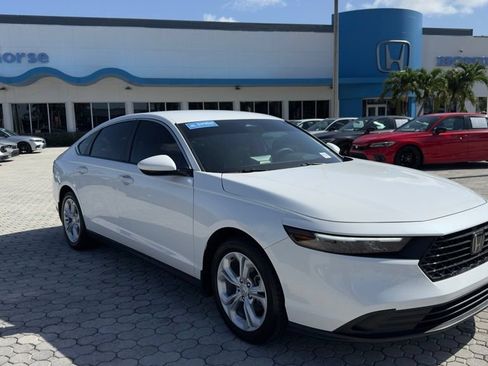 Used 2025 Honda Accord LX image 13