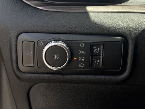 Used 2023 Ford Explorer Limited image 22