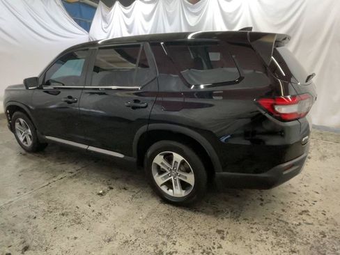 Used 2025 Honda Pilot EX-L image 10