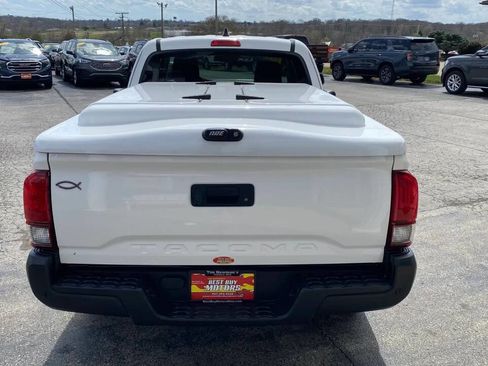 Used 2021 Toyota Tacoma SR RWD image 4