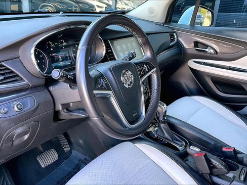 Used 2021 Buick Encore Preferred w/ Safety Package image 17