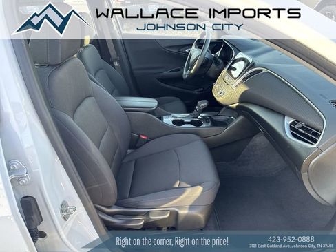 Used 2024 Chevrolet Malibu LT FWD image 37