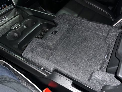 Used 2025 RAM 1500 Laramie image 34