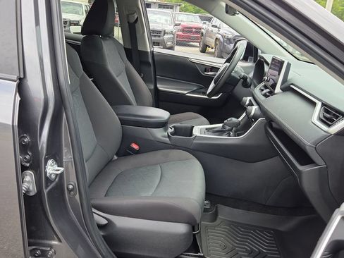 Used 2024 Toyota RAV4 XLE FWD image 13