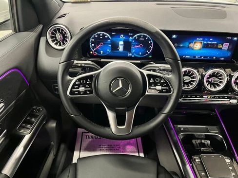 Used 2023 Mercedes-Benz GLA 250 4MATIC w/ Premium Package image 12