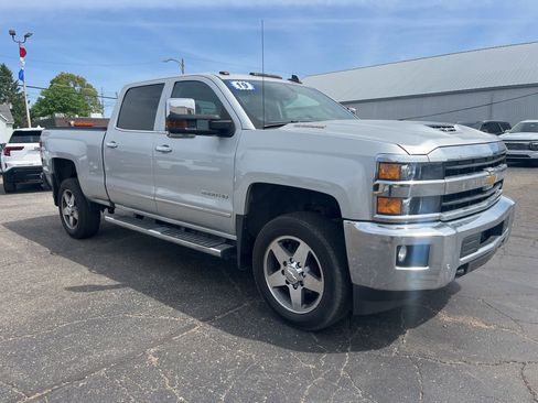 Used 2019 Chevrolet Silverado 2500 LTZ w/ LTZ Plus Package AWD/4WD image 7