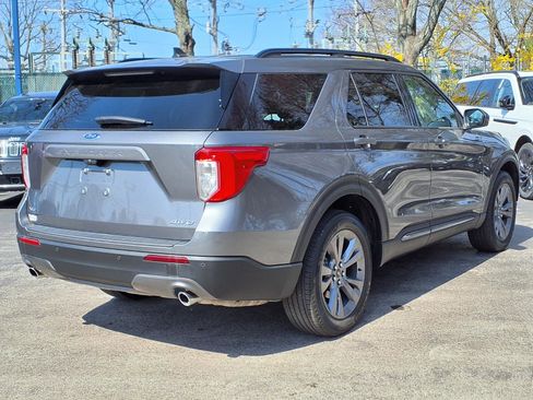 Certified 2023 Ford Explorer XLT w/ Equipment Group 202A image 4