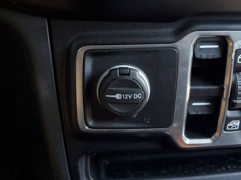 Used 2022 Jeep Wrangler Unlimited Sport AWD/4WD image 28