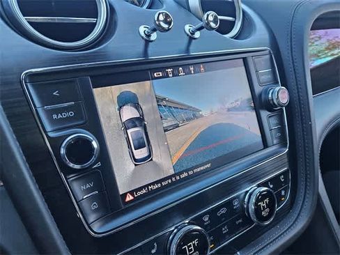 Used 2020 Bentley Bentayga Design Series image 30