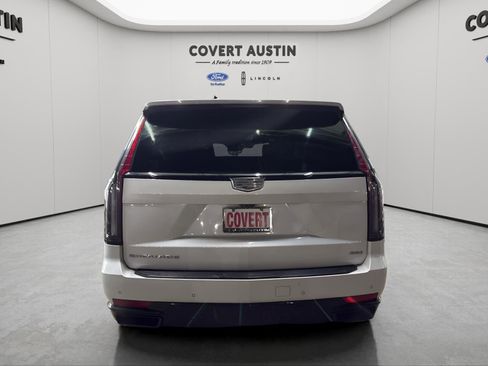 Used 2021 Cadillac Escalade Sport Platinum image 4