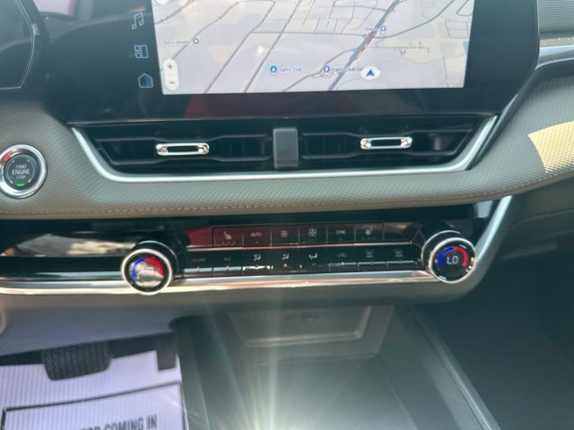 New 2027 Chevrolet Equinox LT w/ Convenience Package II FWD image 24