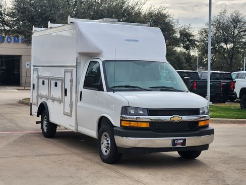 New 2025 Chevrolet Express 3500 w/ Power Convenience Package image 2