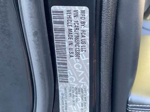 Used 2024 Jeep Grand Cherokee Limited 4xe AWD/4WD image 29