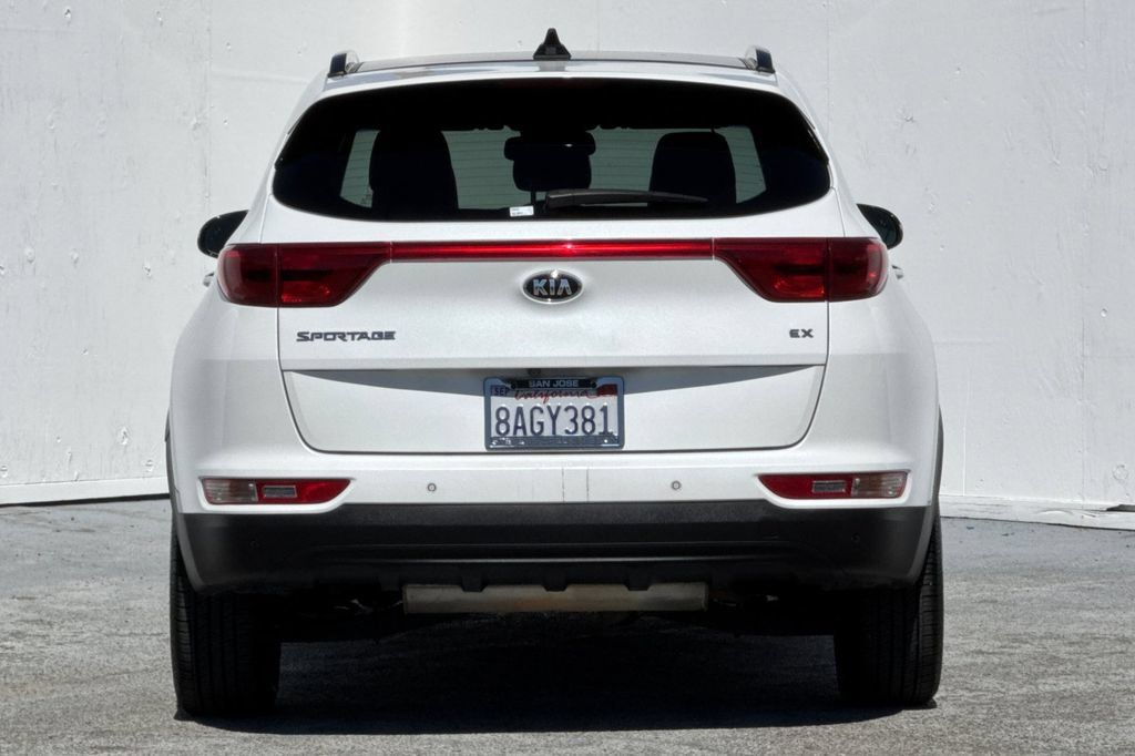 Used 2018 Kia Sportage EX w/ Option Group 040 AWD/4WD image 4