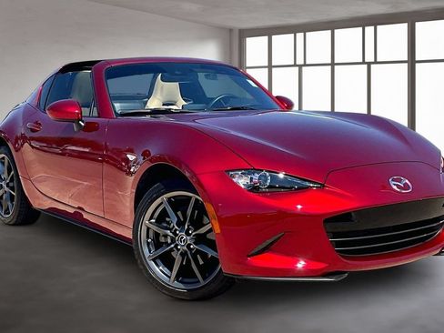 Used 2019 MAZDA MX-5 Miata RF Grand Touring RWD image 10