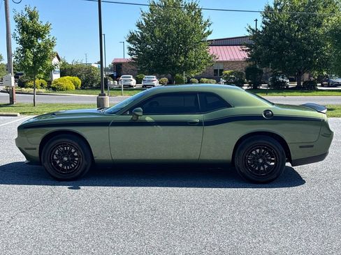 Used 2023 Dodge Challenger SXT AWD/4WD image 4