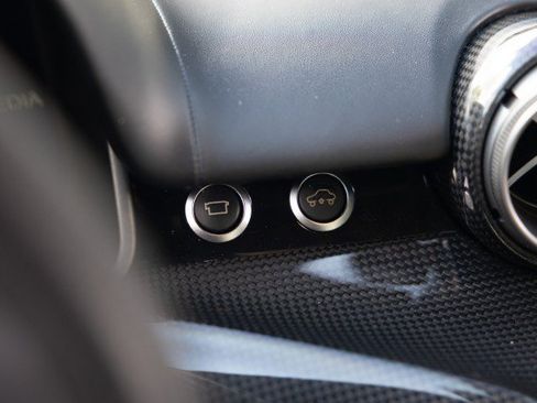 Used 2015 Ferrari F12 Berlinetta RWD image 45