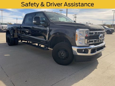Used 2025 Ford F350 XLT image 1
