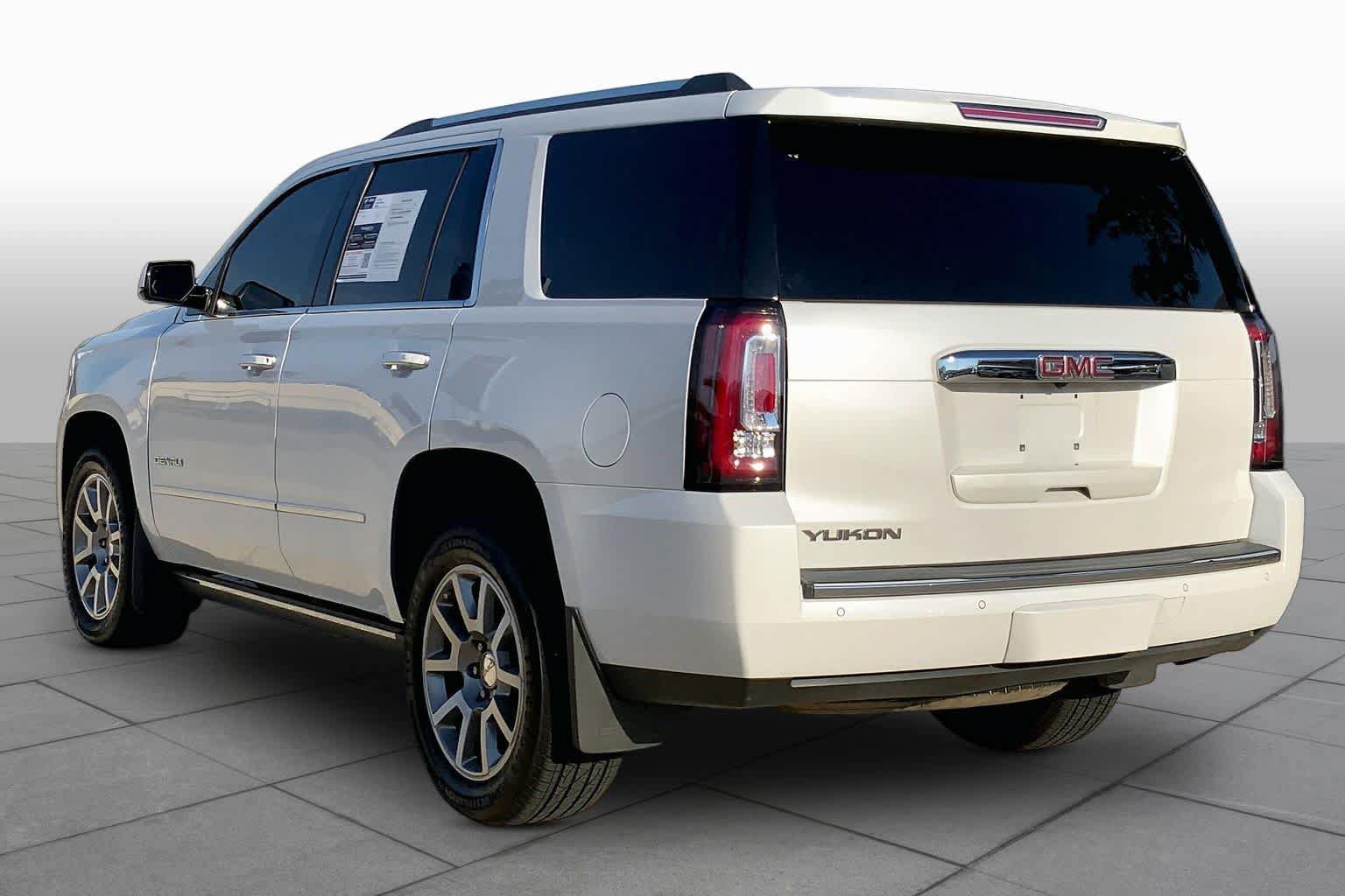 Used 2017 GMC Yukon Denali w/ Open Road Package AWD/4WD image 11