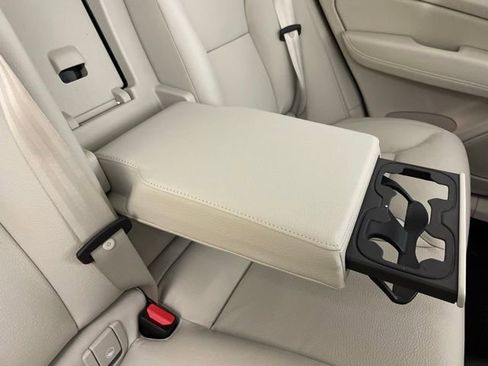 Used 2024 Volvo XC60 T8 Plus w/ Protection Package image 36