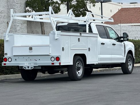 New 2026 Ford F350 XL w/ XL Chrome Package image 4