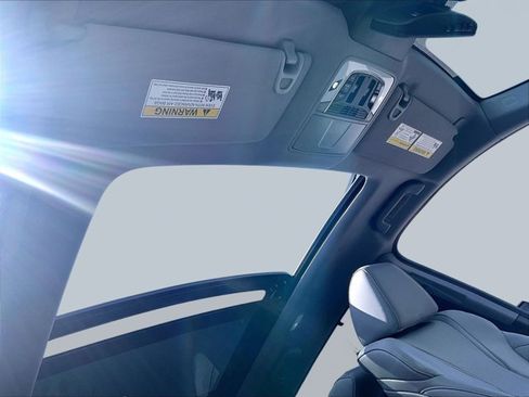 Used 2024 Acura MDX FWD w/ Technology Package image 17