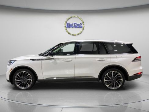 Used 2020 Lincoln Aviator Reserve w/ Equipment Group 202A AWD/4WD image 2