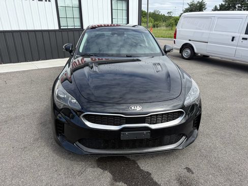 Used 2018 Kia Stinger Premium AWD/4WD image 3