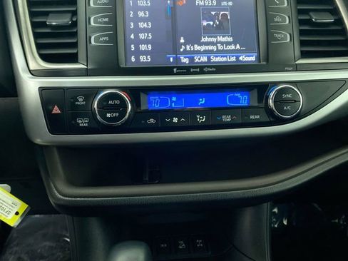 Used 2018 Toyota Highlander LE image 8