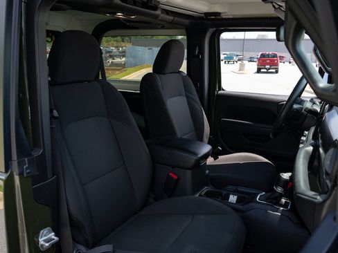 Used 2023 Jeep Wrangler Sport AWD/4WD image 19