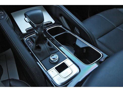 Used 2025 Kia Telluride EX w/ EX Captain's Chair Package image 30