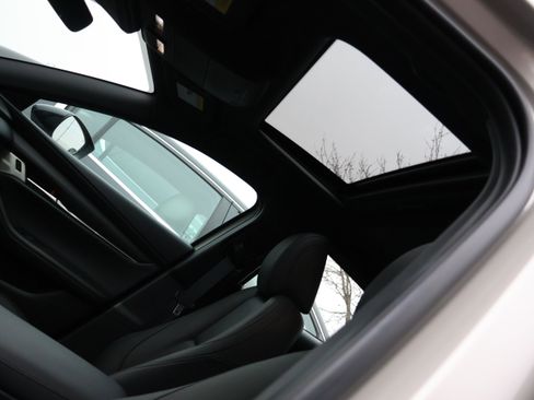 Used 2023 MAZDA MAZDA3 Hatchback w/ Appearance Package image 38