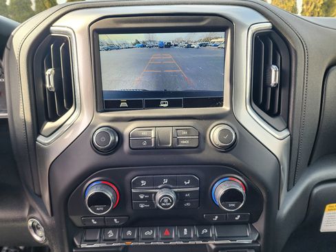 Used 2021 Chevrolet Silverado 1500 LT Trail Boss w/ Convenience Package II image 33