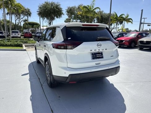 Used 2024 Nissan Rogue S AWD/4WD image 13