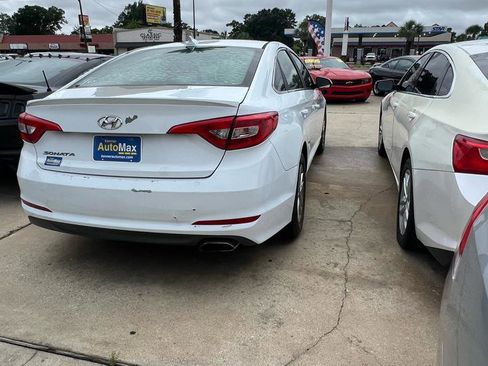 Used 2017 Hyundai Sonata SE FWD image 4