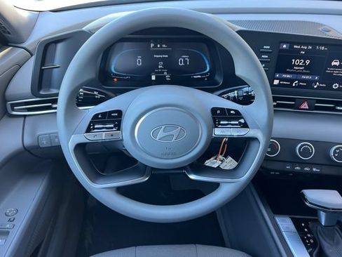 New 2026 Hyundai Elantra SE FWD image 13