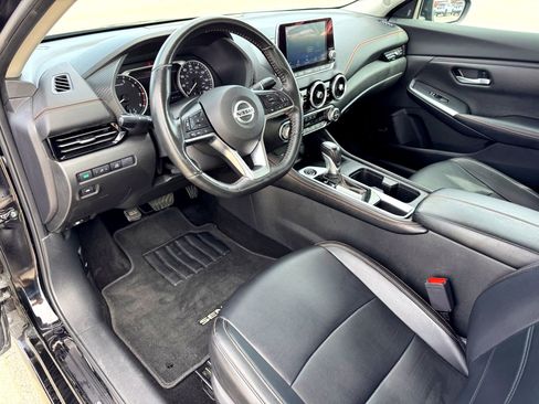 Used 2023 Nissan Sentra SR w/ SR Premium Package image 11