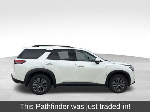 Used 2024 Nissan Pathfinder SV w/ SV Premium Package FWD image 1
