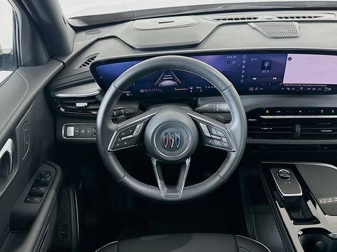 Used 2025 Buick Enclave Preferred image 18