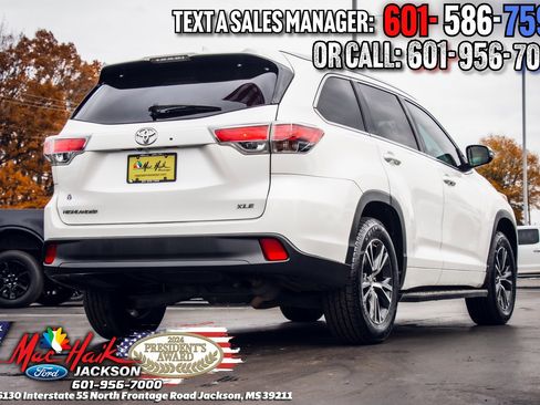 Used 2016 Toyota Highlander XLE image 4