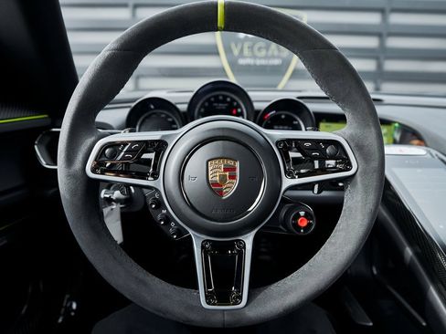 Used 2015 Porsche 918 Spyder w/Weissach Package image 64