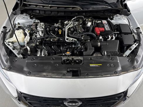Used 2024 Nissan Altima 2.5 SV FWD image 39