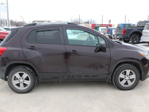 Used 2021 Chevrolet Trax LT w/ Driver Confidence Package image 7