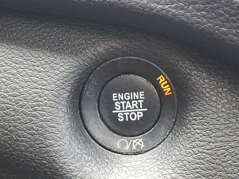 Used 2021 Jeep Cherokee Limited AWD/4WD image 25