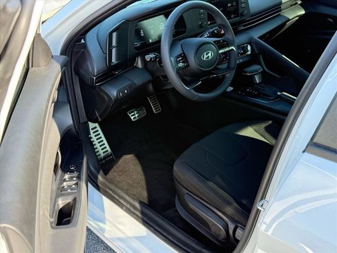 New 2026 Hyundai Elantra Sport FWD image 9