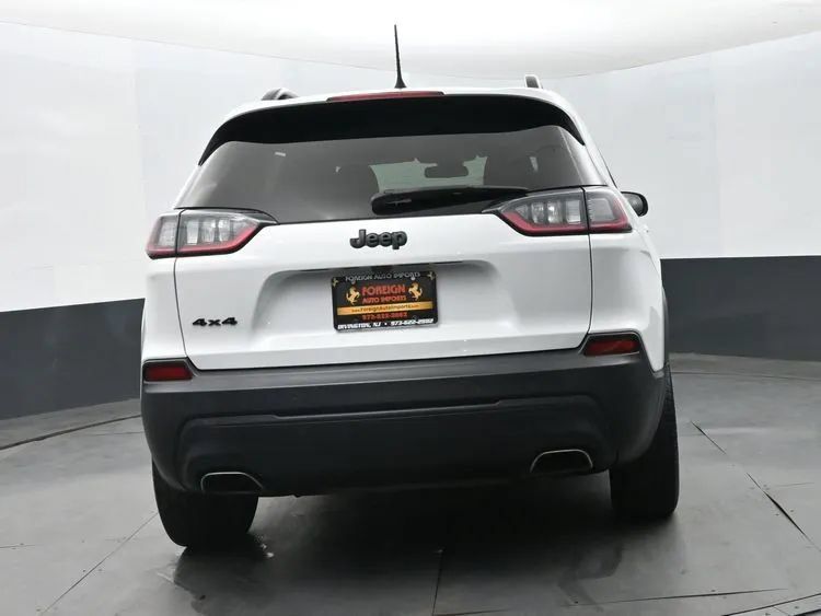 Used 2020 Jeep Cherokee Latitude Plus AWD/4WD image 8